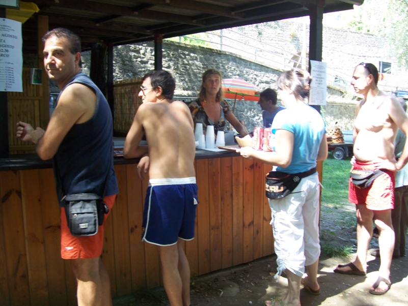  Image name: Estate013.jpg 
 width: 801 pixel 
 height: 602 pixel 
 Size: 382638 bytes 
 Click to enlarge 